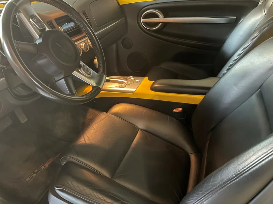 2004 Chevrolet SSR - Image 2 of 5