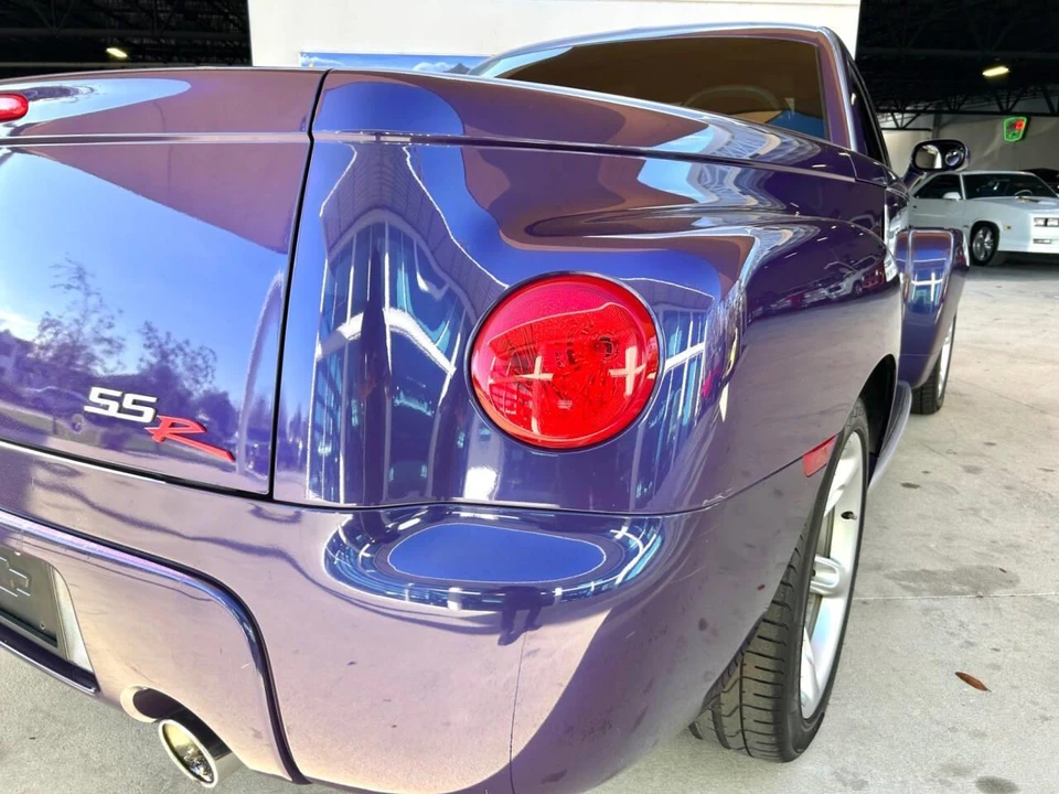 2004 Chevrolet SSR - Image 14 of 31