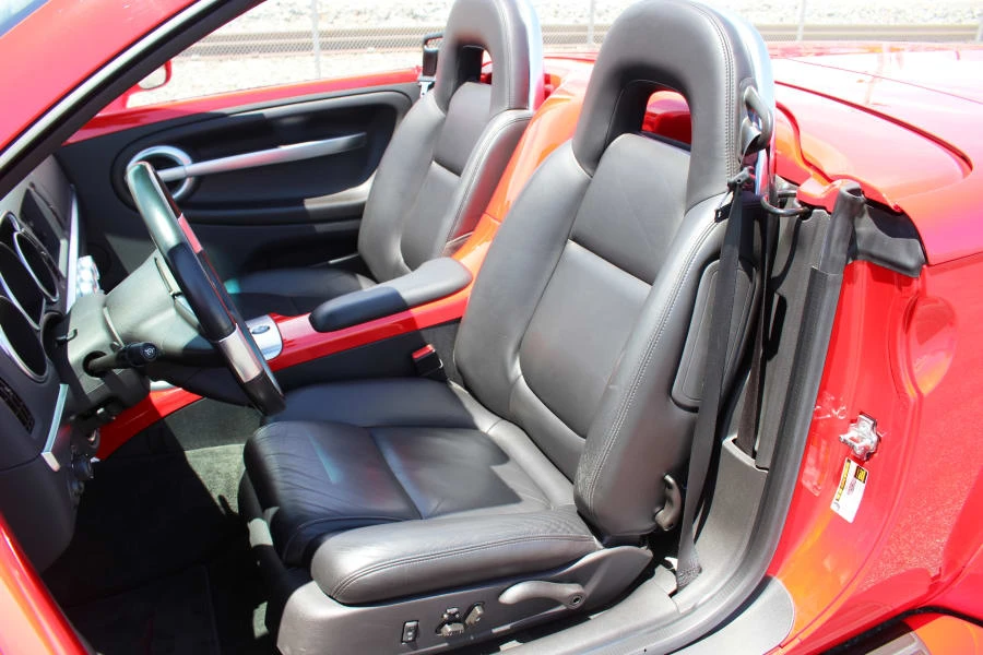 2004 Chevrolet SSR - Image 6 of 8