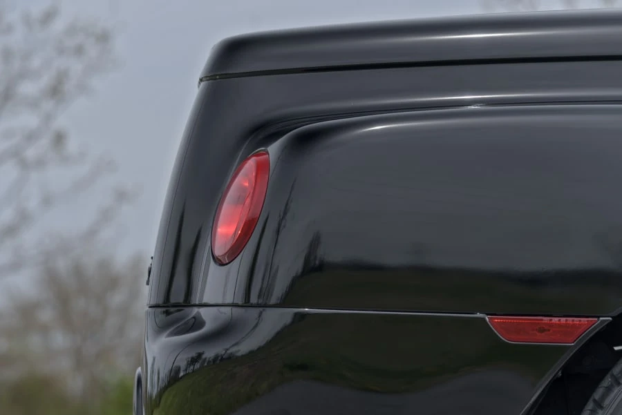 2004 Chevrolet SSR - Image 13 of 31