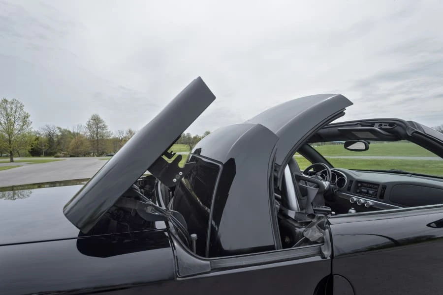 2004 Chevrolet SSR - Image 18 of 31