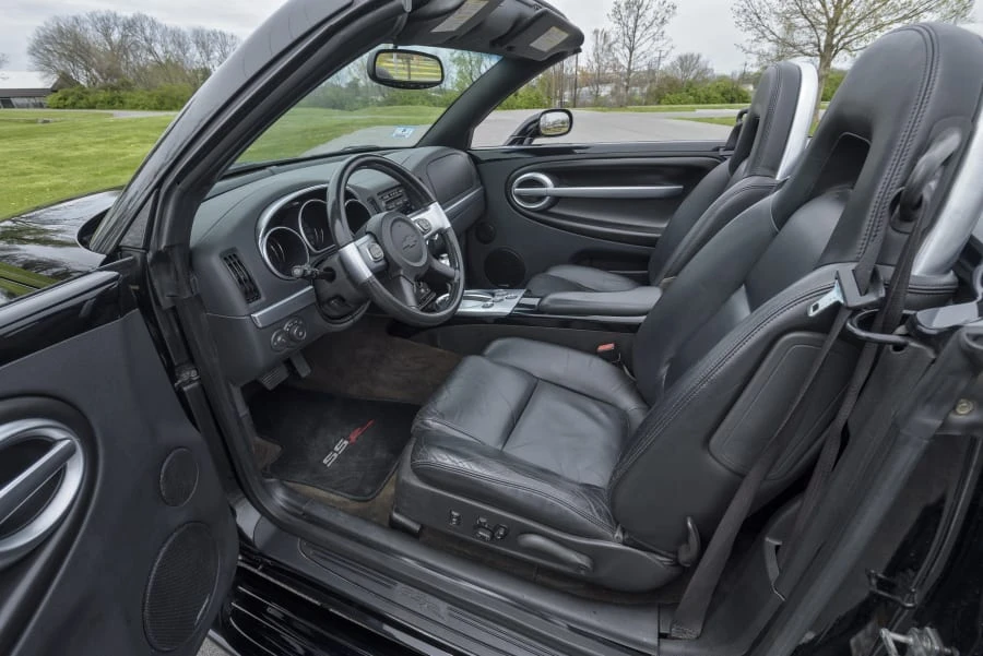 2004 Chevrolet SSR - Image 23 of 31