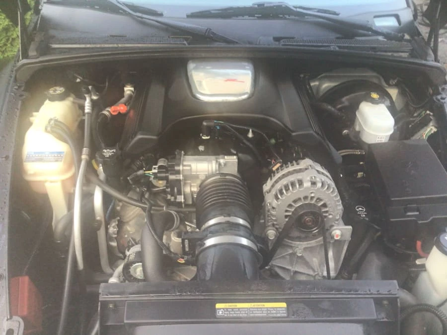 2004 Chevrolet SSR - Image 15 of 16