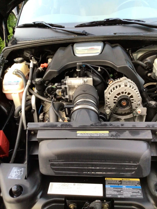 2004 Chevrolet SSR - Image 16 of 16