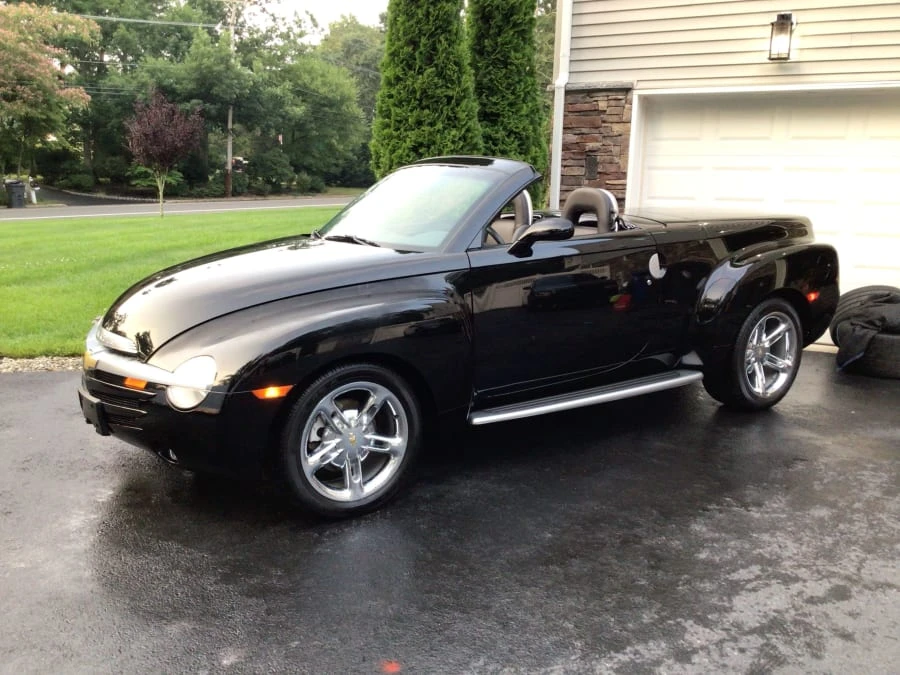 2004 Chevrolet SSR - Image 3 of 16