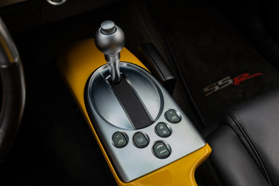 2004 Chevrolet SSR - Image 24 of 29