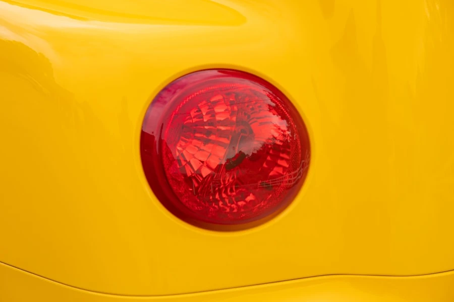 2004 Chevrolet SSR - Image 11 of 29