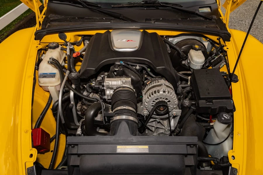 2004 Chevrolet SSR - Image 26 of 29