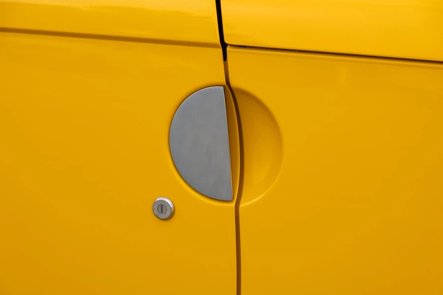 2004 Chevrolet SSR - Image 12 of 29