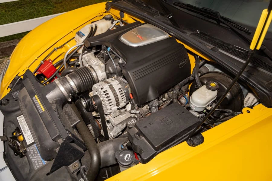 2004 Chevrolet SSR - Image 25 of 29