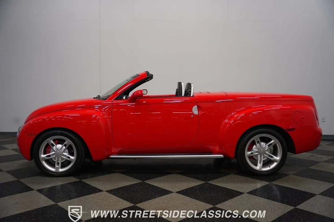 2004 Chevrolet SSR - Image 10 of 12