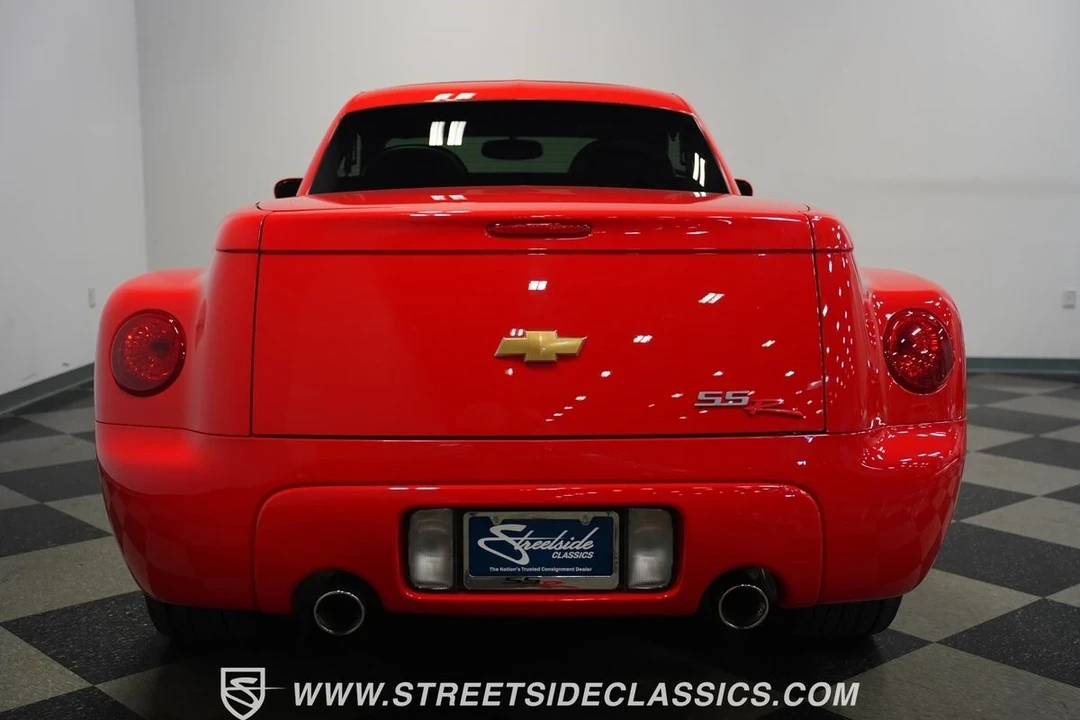 2004 Chevrolet SSR - Image 14 of 21