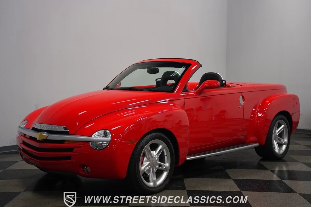 2004 Chevrolet SSR - Image 8 of 12