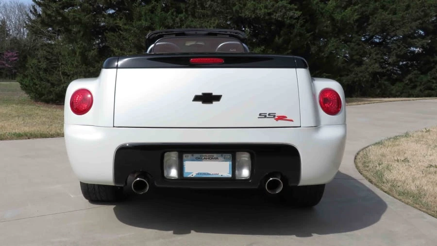 2004 Chevrolet SSR - Image 10 of 13