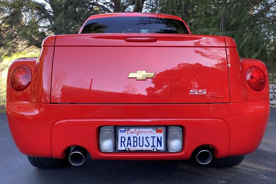 2004 Chevrolet SSR - Image 5 of 20