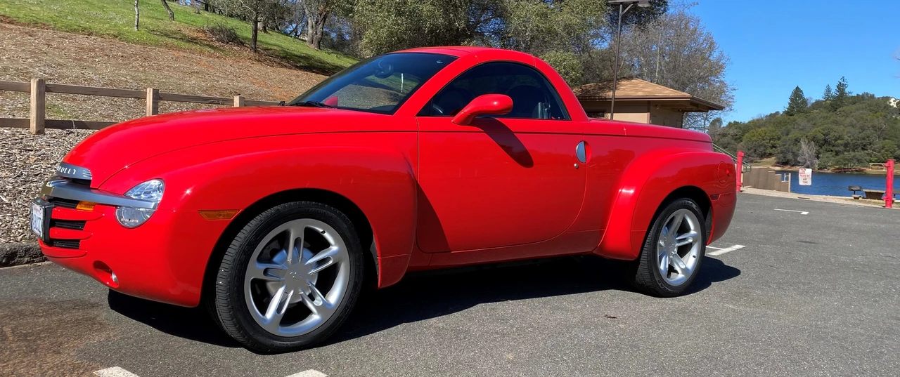 2004 Chevrolet SSR - Image 8 of 20