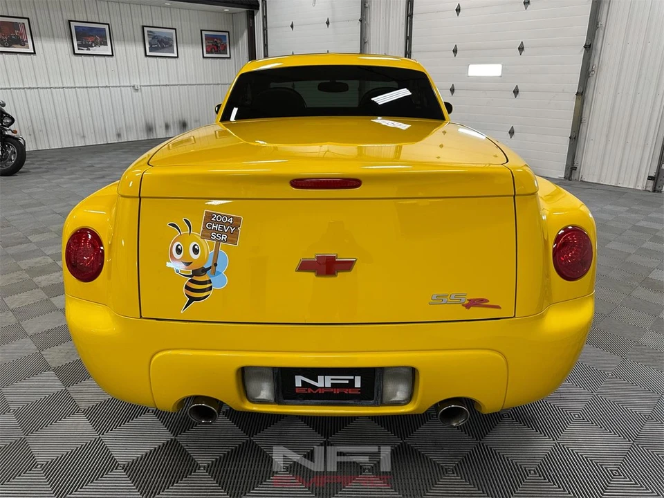 2004 Chevrolet SSR - Image 17 of 31