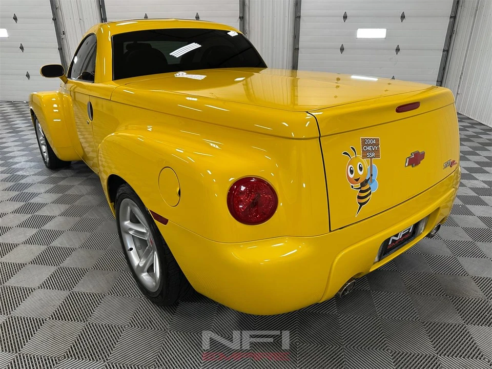 2004 Chevrolet SSR - Image 19 of 31