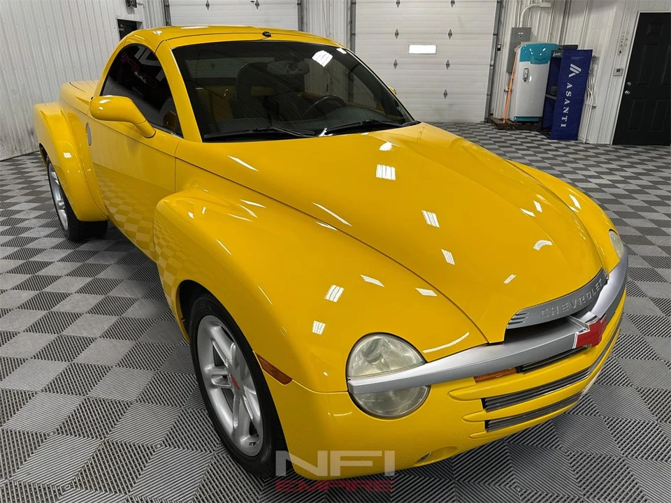 2004 Chevrolet SSR - Image 10 of 31