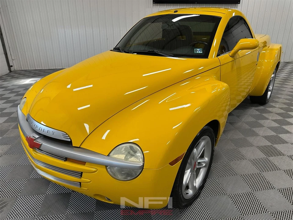 2004 Chevrolet SSR - Image 6 of 31