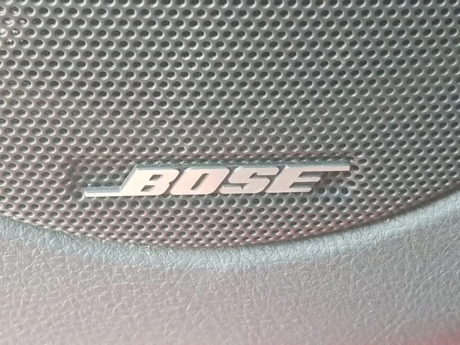 2004 Chevrolet SSR - Image 9 of 18