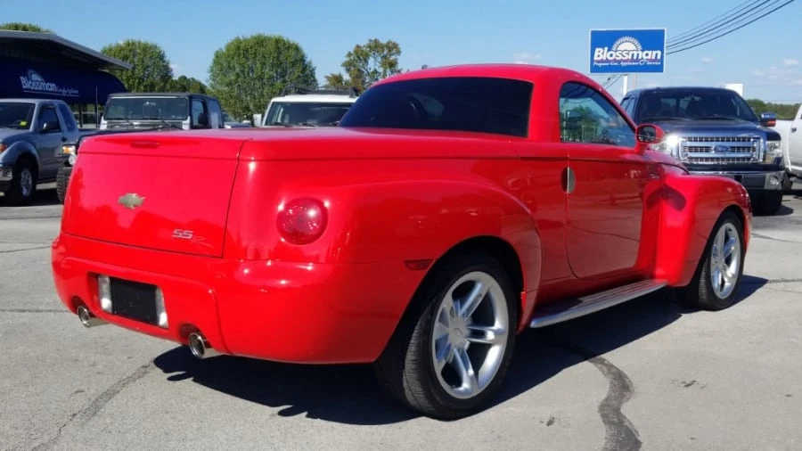 2004 Chevrolet SSR - Image 3 of 18