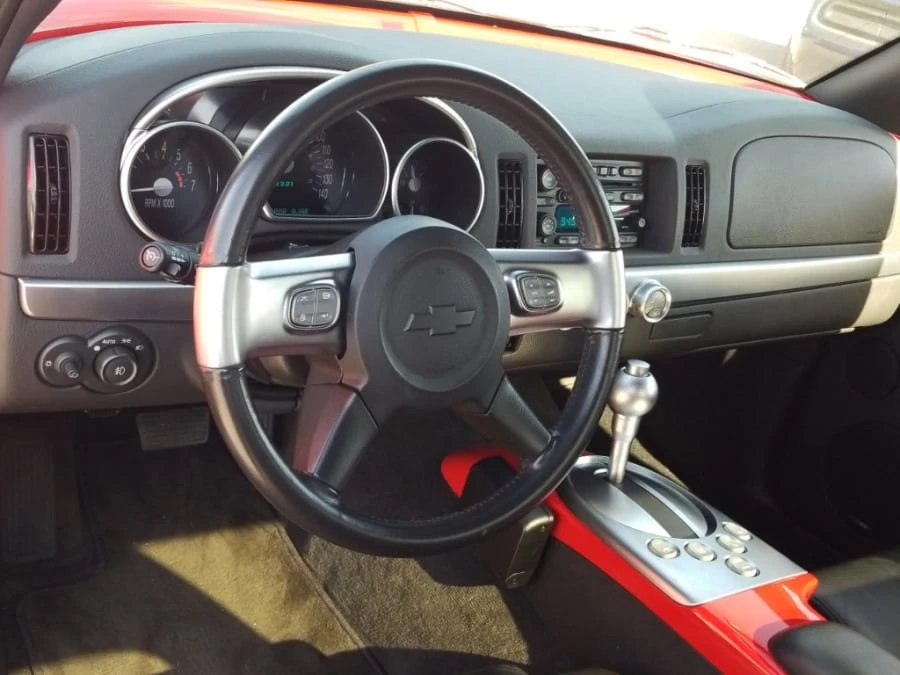 2004 Chevrolet SSR - Image 7 of 18