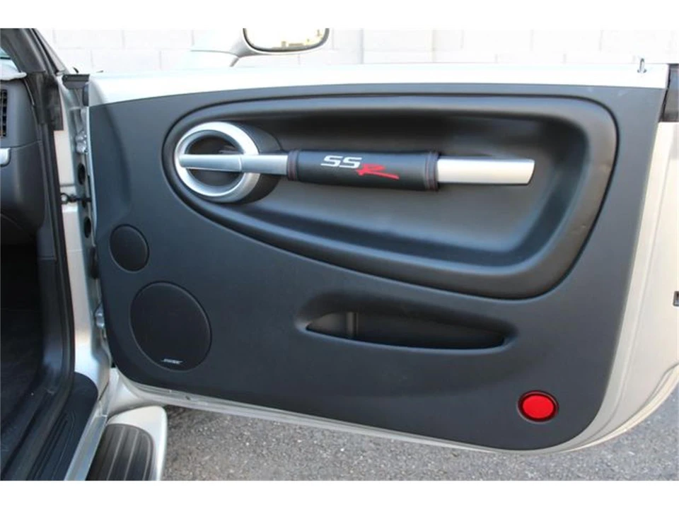 2004 Chevrolet SSR - Image 31 of 31