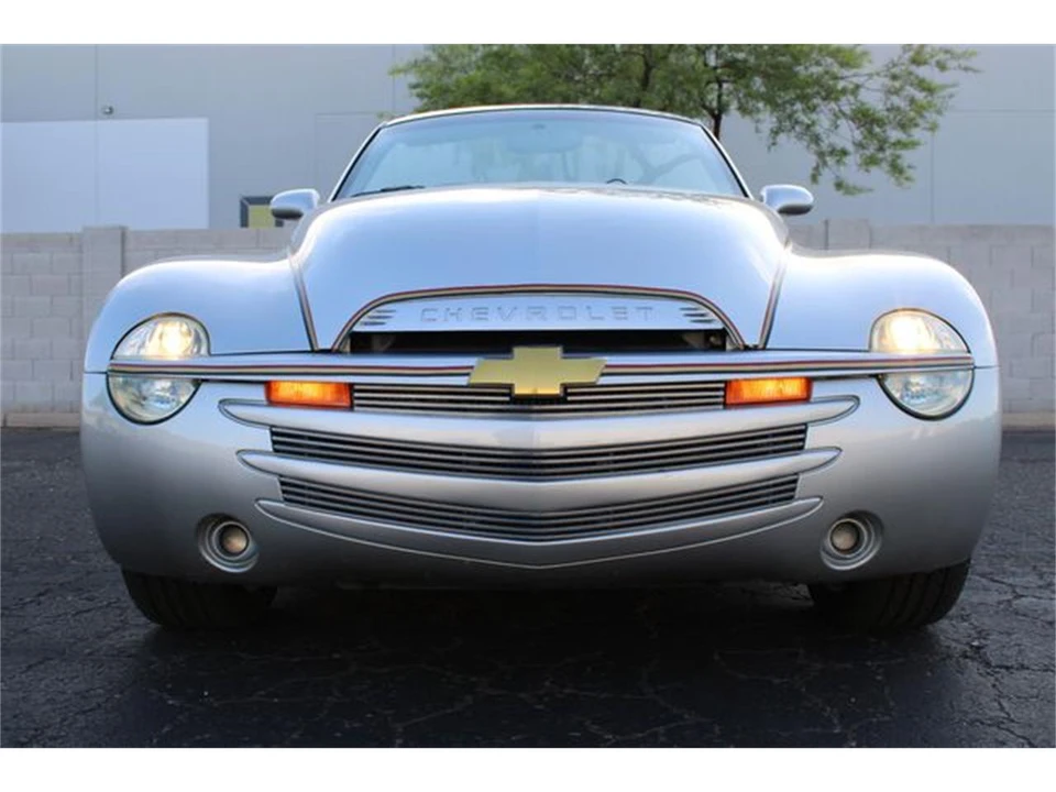 2004 Chevrolet SSR - Image 12 of 31
