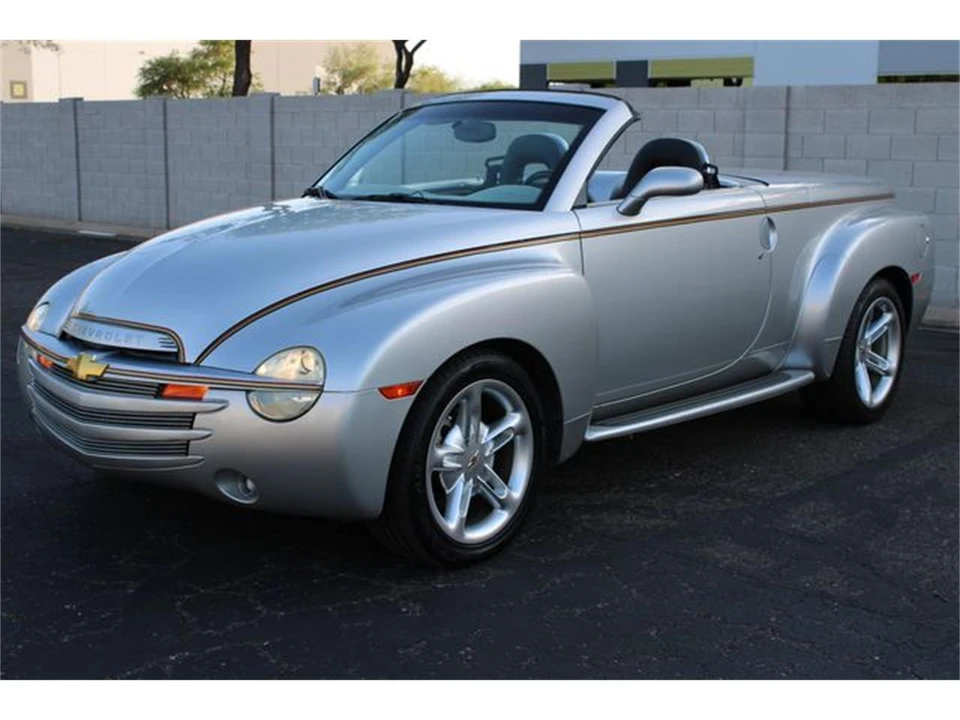2004 Chevrolet SSR - Image 14 of 31