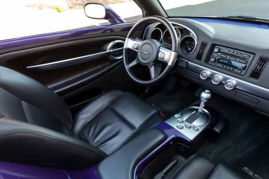 2004 Chevrolet SSR - Image 28 of 31