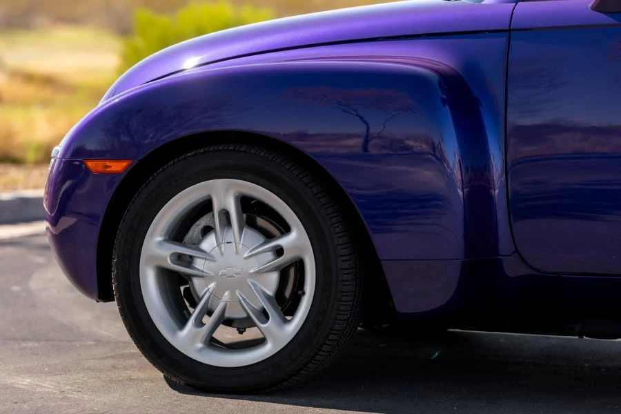 2004 Chevrolet SSR - Image 12 of 31