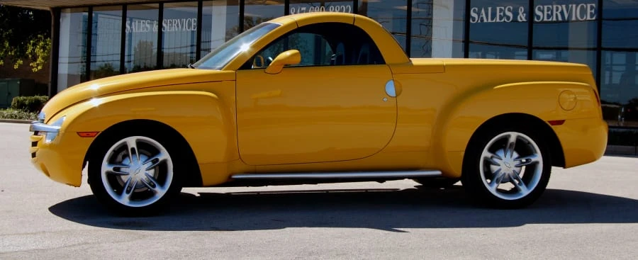 2004 Chevrolet SSR - Image 2 of 6
