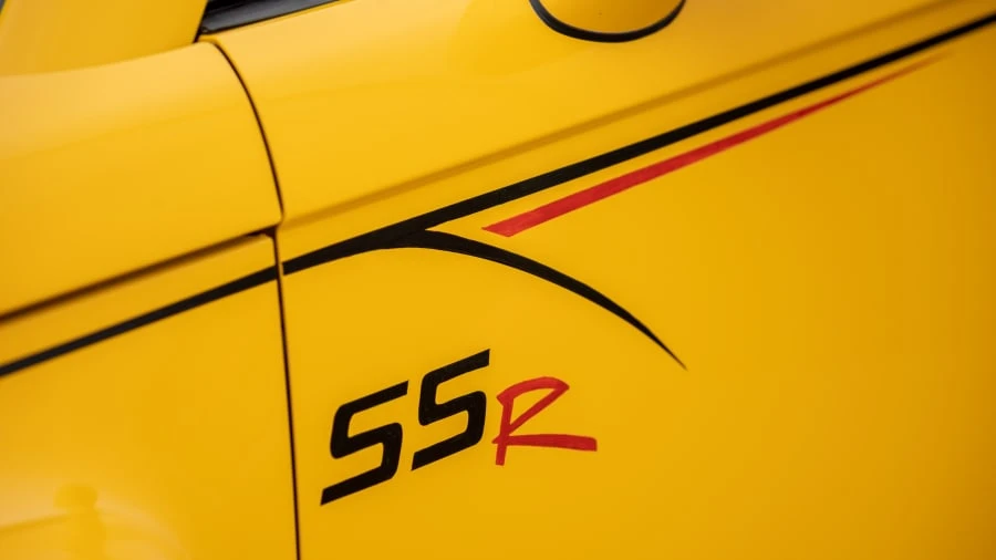 2004 Chevrolet SSR - Image 9 of 17