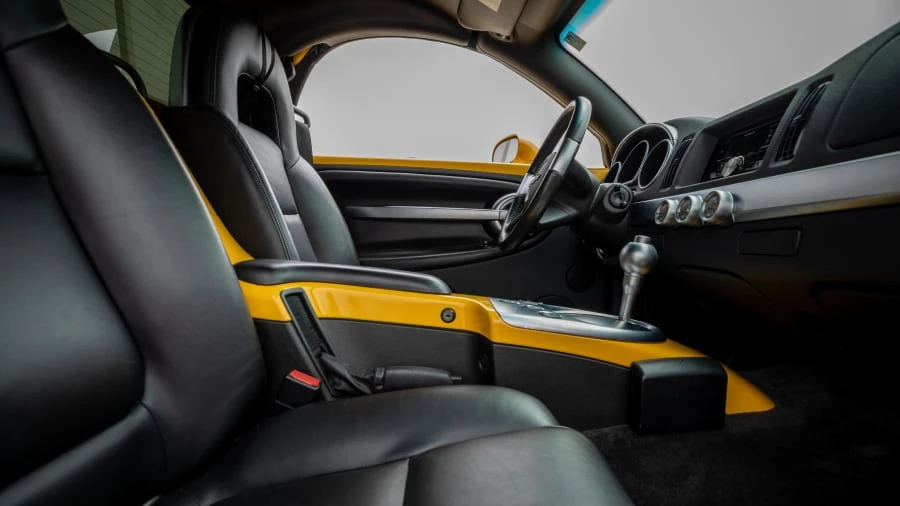 2004 Chevrolet SSR - Image 11 of 17