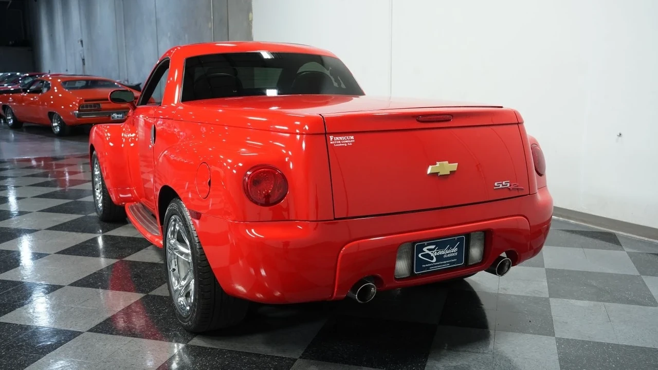 2004 Chevrolet SSR - Image 9 of 21
