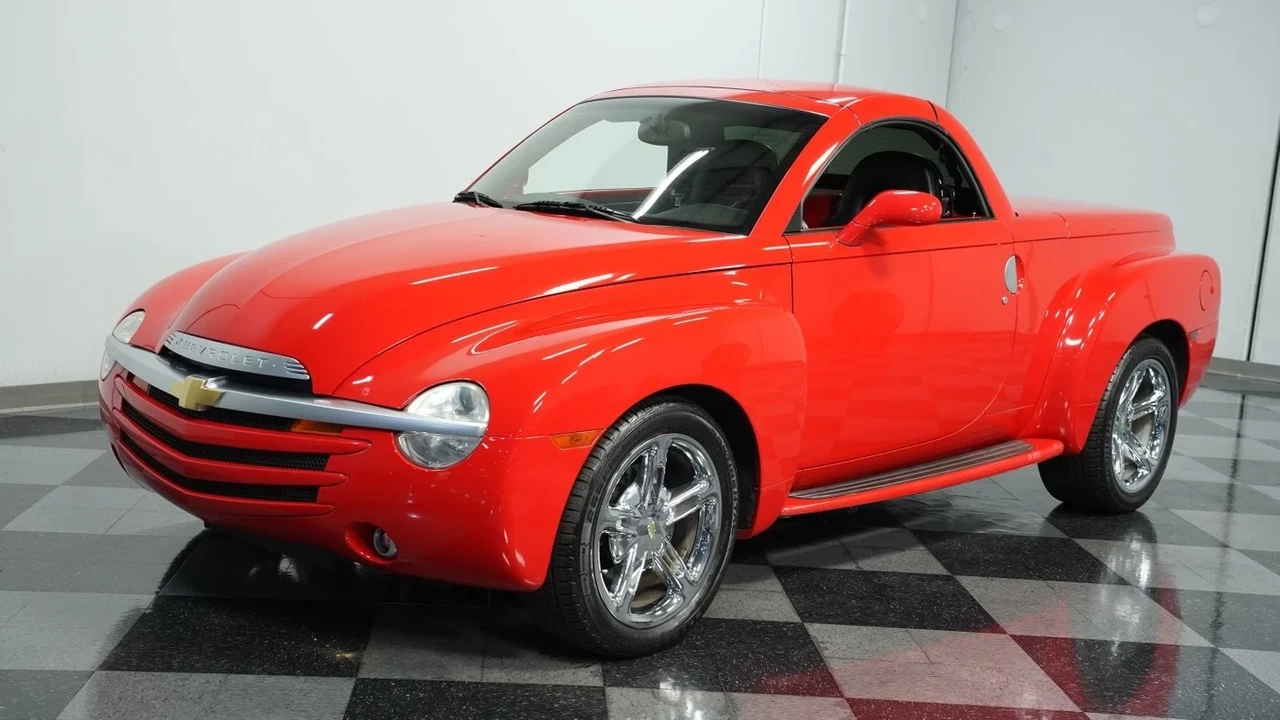 2004 Chevrolet SSR - Image 6 of 21
