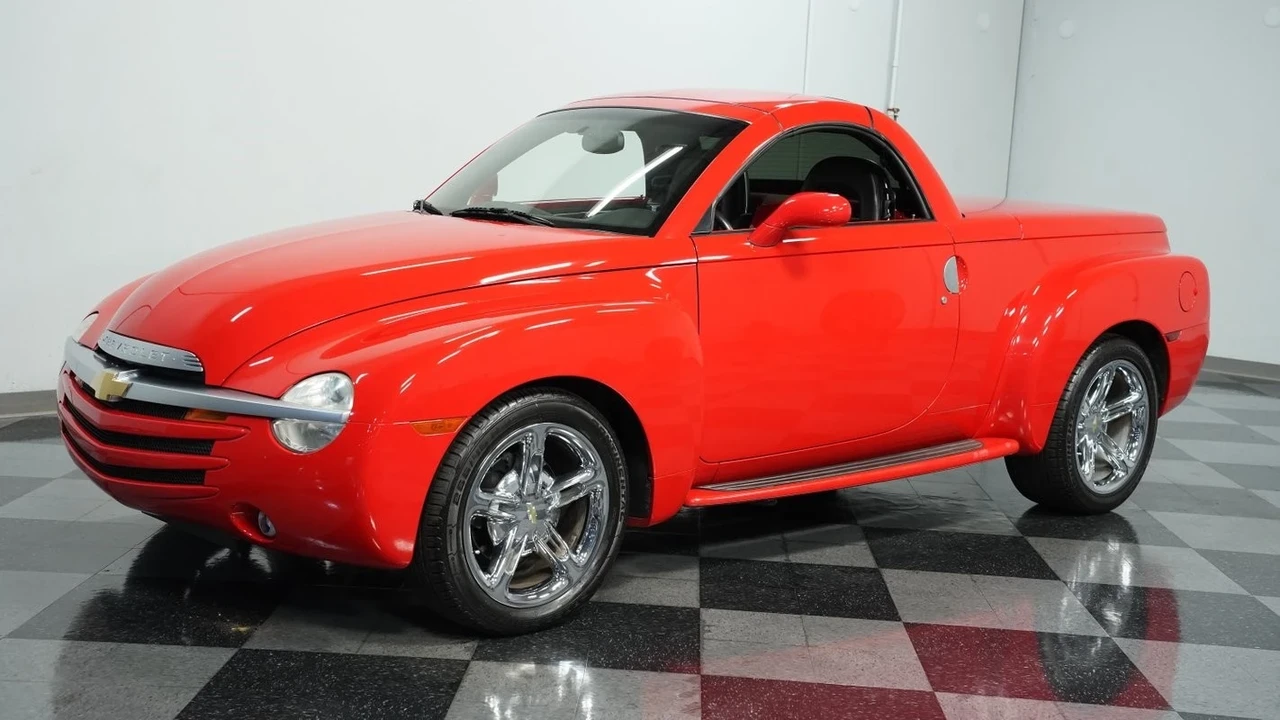 2004 Chevrolet SSR - Image 7 of 21