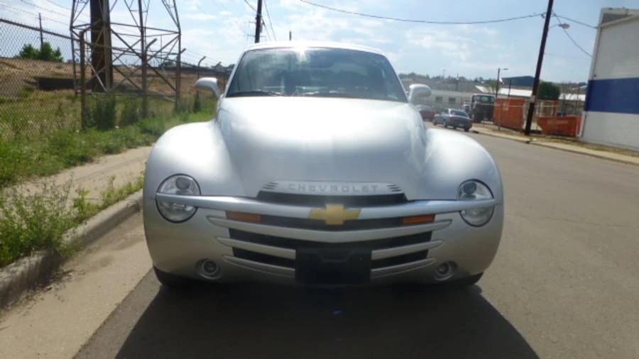 2004 Chevrolet SSR - Image 6 of 6