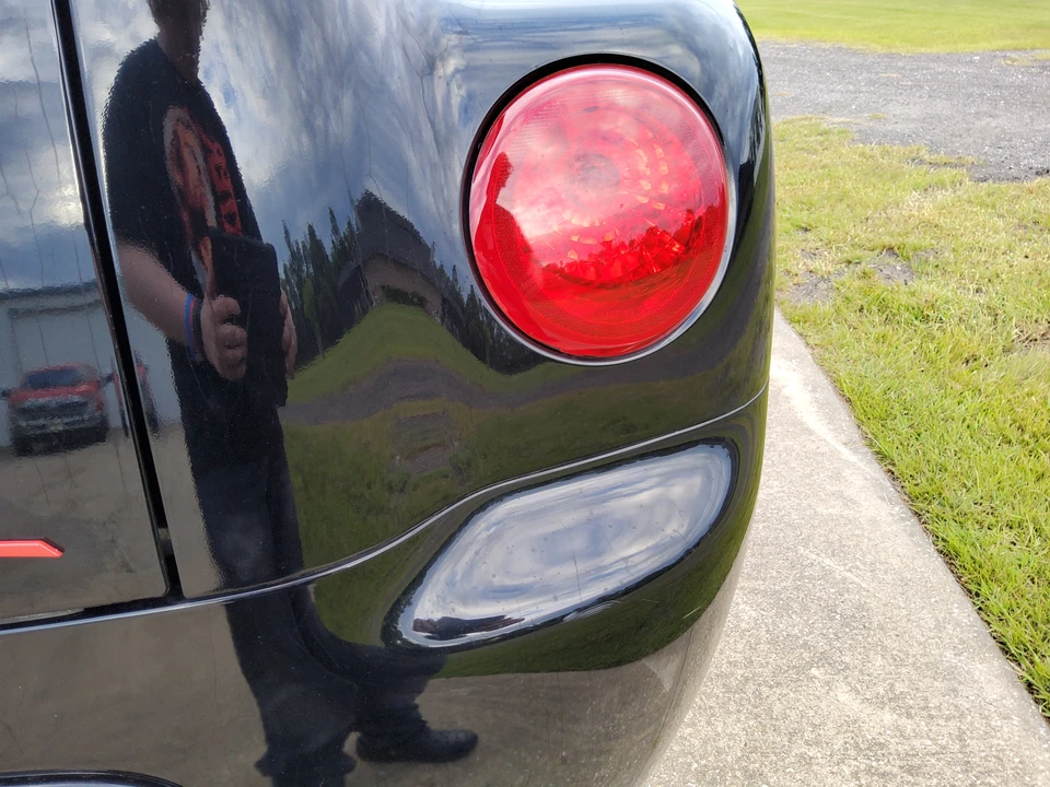 2004 Chevrolet SSR - Image 15 of 31