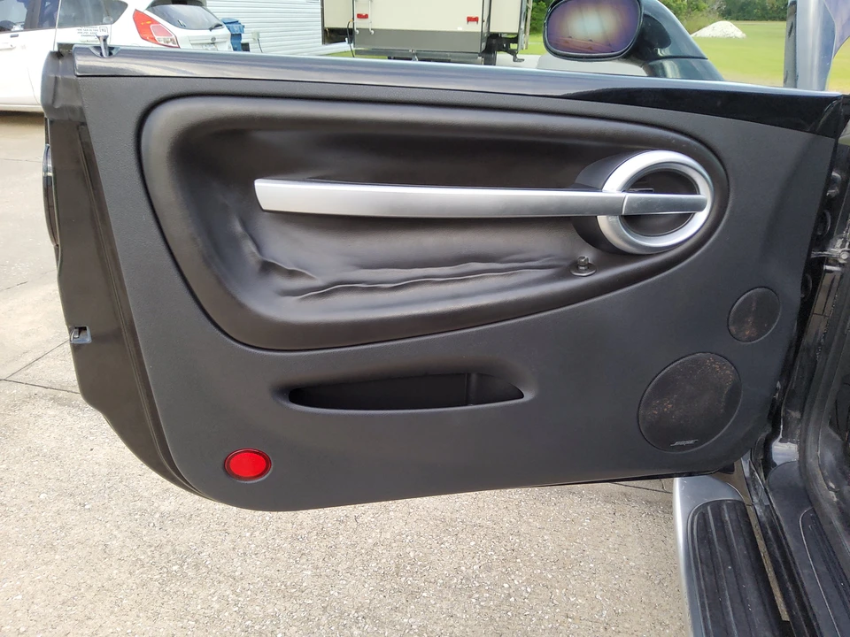 2004 Chevrolet SSR - Image 24 of 31