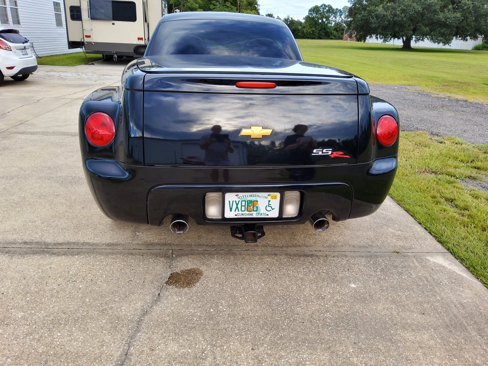 2004 Chevrolet SSR - Image 4 of 31