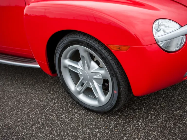 2004 Chevrolet SSR - Image 25 of 31