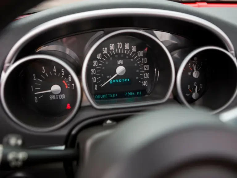 2004 Chevrolet SSR - Image 29 of 31