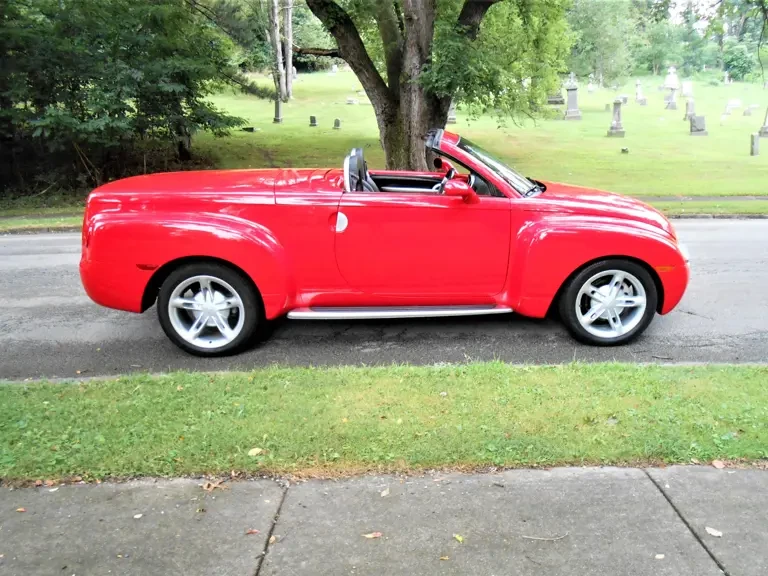 2004 Chevrolet SSR - Image 6 of 31