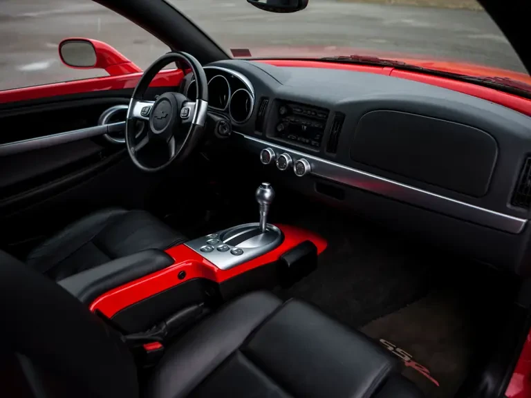 2004 Chevrolet SSR - Image 21 of 31
