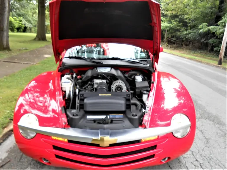 2004 Chevrolet SSR - Image 4 of 31