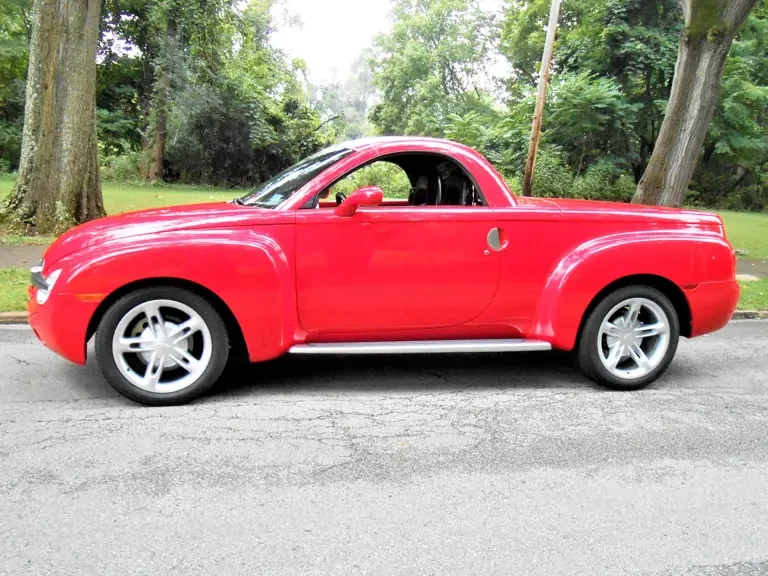 2004 Chevrolet SSR - Image 17 of 31