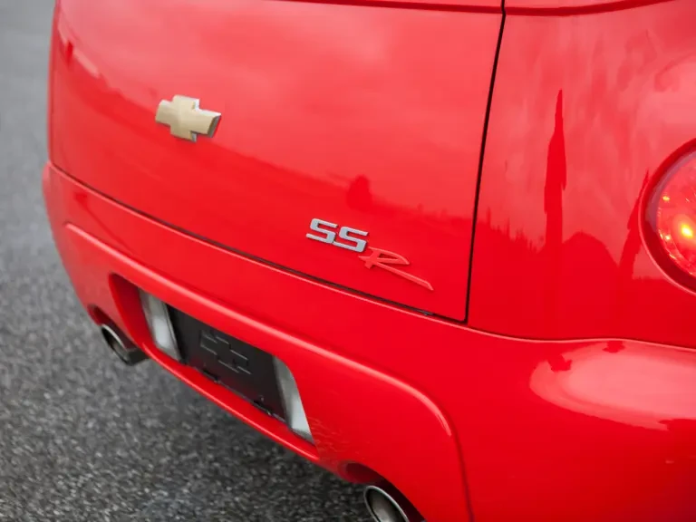 2004 Chevrolet SSR - Image 26 of 31