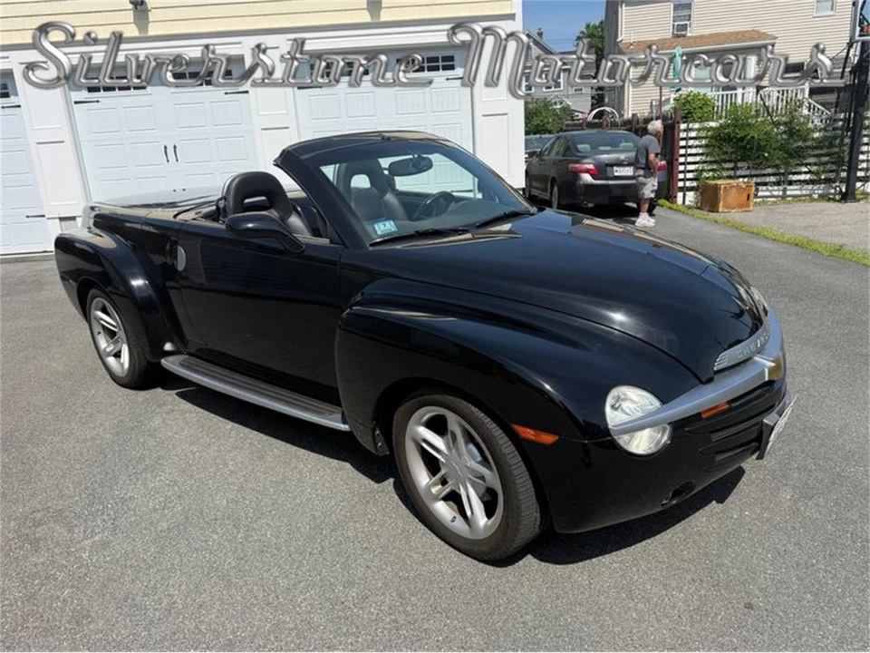 2004 Chevrolet SSR - Image 16 of 31